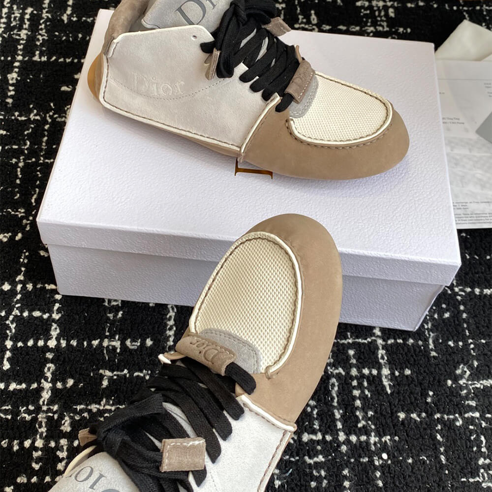 D10r Roadie Lace-Up Boot