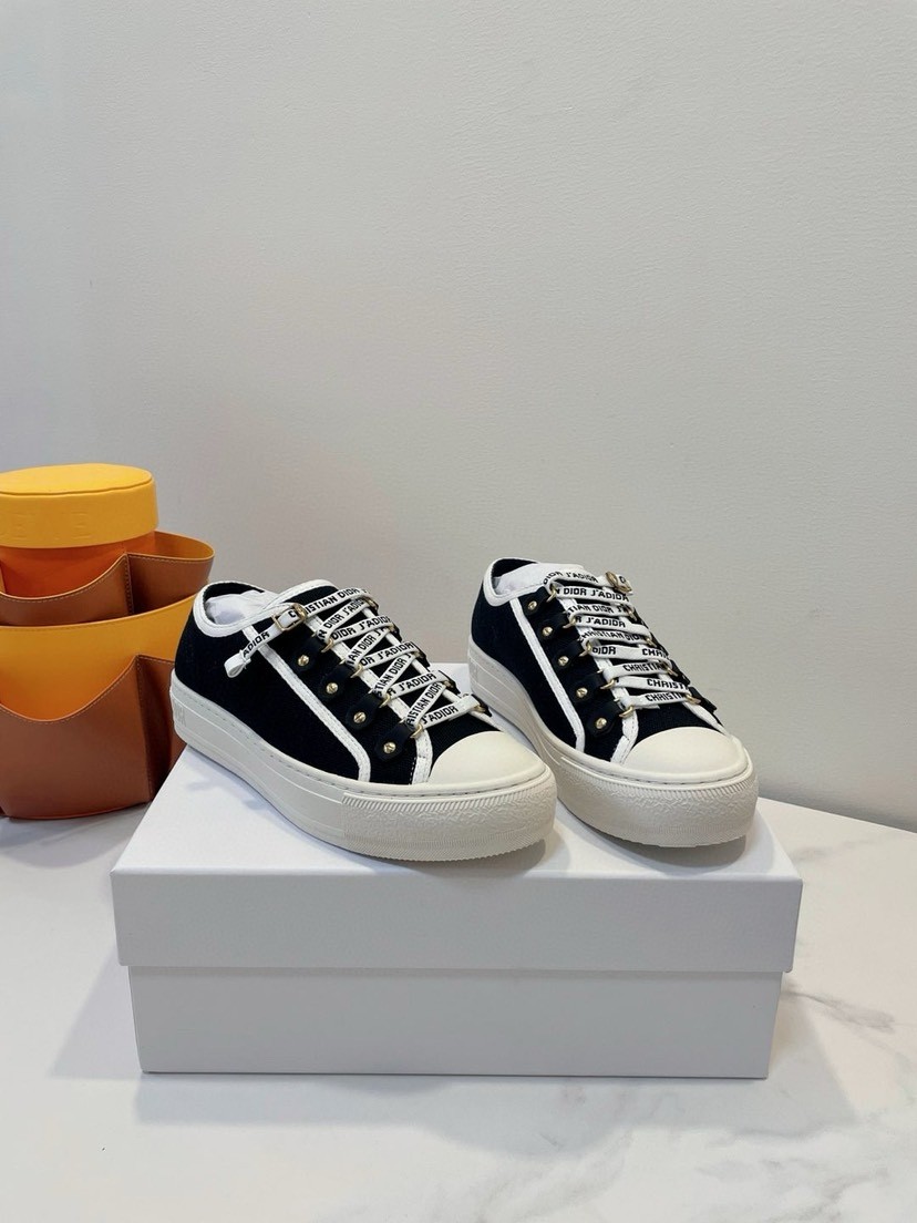 D10r sneakers